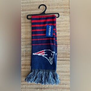 Forever Collectibles New England Patriots Red/Blue Striped Scarf